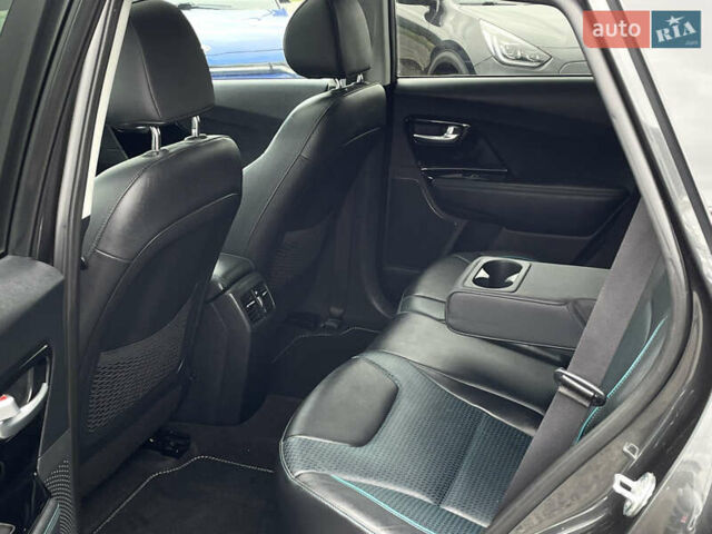 Киа Niro, объемом двигателя 0 л и пробегом 105 тыс. км за 20350 $, фото 28 на Automoto.ua