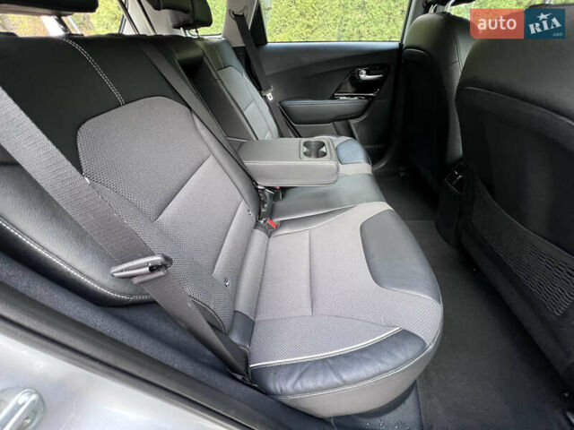 Киа Niro, объемом двигателя 0 л и пробегом 89 тыс. км за 18500 $, фото 42 на Automoto.ua
