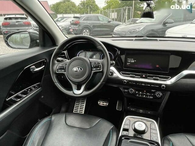 Киа Niro, объемом двигателя 0 л и пробегом 105 тыс. км за 20350 $, фото 23 на Automoto.ua