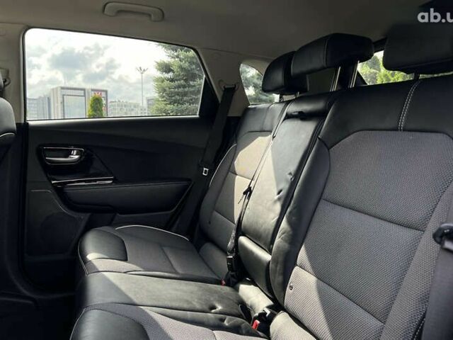 Киа Niro, объемом двигателя 0 л и пробегом 54 тыс. км за 22650 $, фото 24 на Automoto.ua