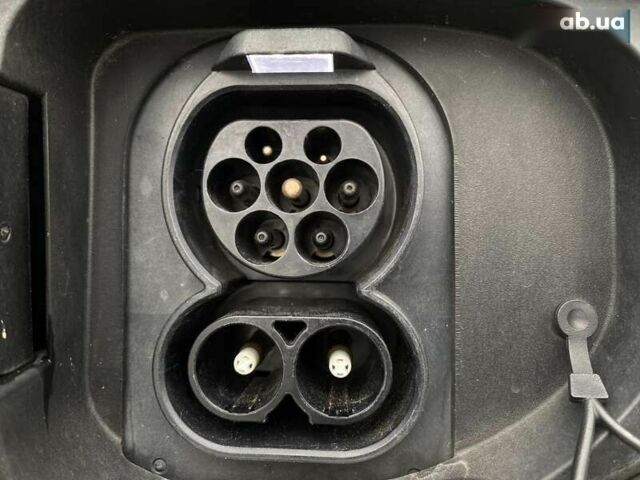 Кіа Niro, об'ємом двигуна 0 л та пробігом 86 тис. км за 23400 $, фото 22 на Automoto.ua