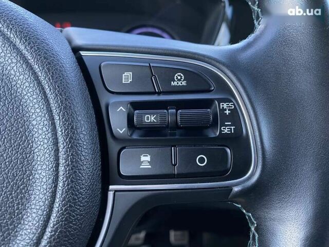 Киа Niro, объемом двигателя 0 л и пробегом 67 тыс. км за 23400 $, фото 6 на Automoto.ua