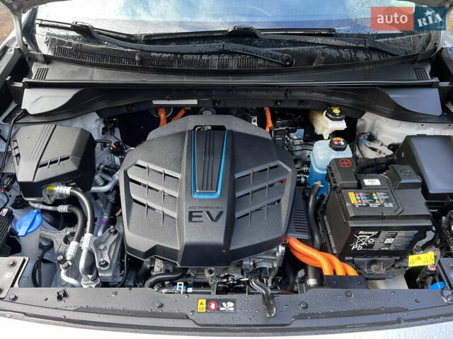 Киа Niro, объемом двигателя 0 л и пробегом 89 тыс. км за 18500 $, фото 48 на Automoto.ua