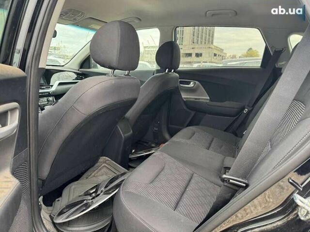 Киа Niro, объемом двигателя 0 л и пробегом 61 тыс. км за 14900 $, фото 12 на Automoto.ua