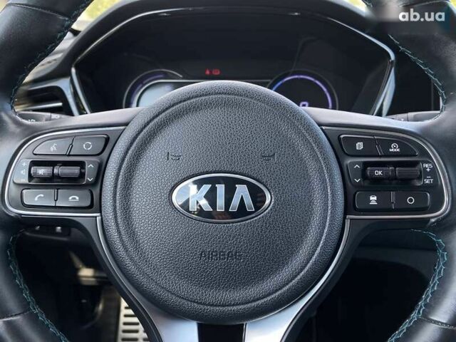 Киа Niro, объемом двигателя 0 л и пробегом 66 тыс. км за 23200 $, фото 24 на Automoto.ua