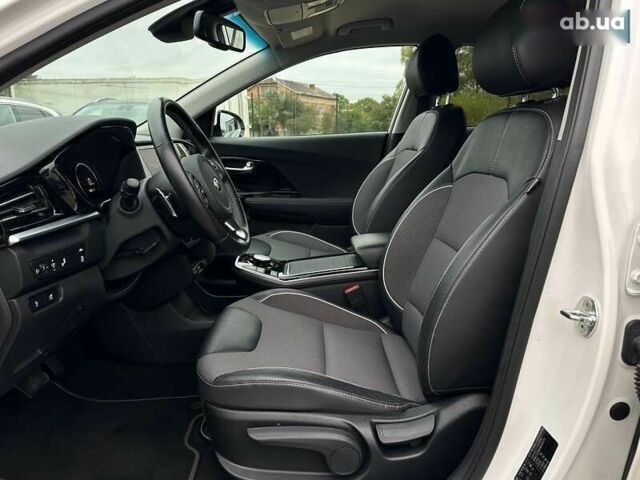 Кіа Niro, об'ємом двигуна 0 л та пробігом 56 тис. км за 24400 $, фото 29 на Automoto.ua