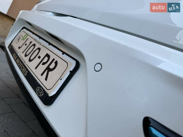 Киа Niro, объемом двигателя 0 л и пробегом 55 тыс. км за 17999 $, фото 46 на Automoto.ua