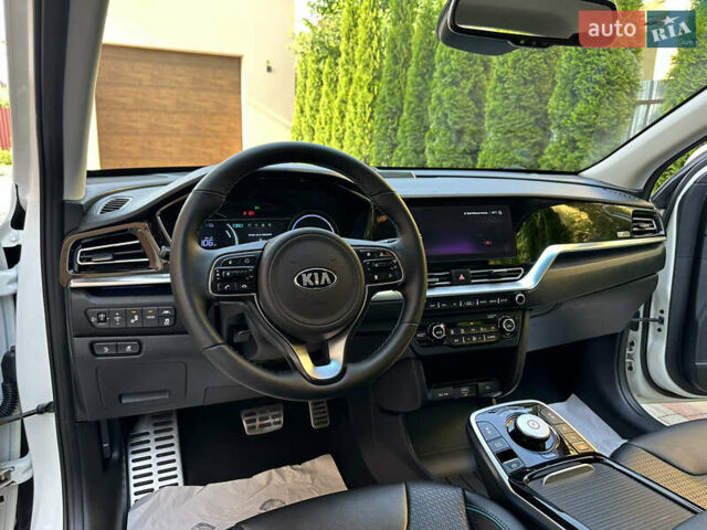 Киа Niro, объемом двигателя 0 л и пробегом 55 тыс. км за 17999 $, фото 68 на Automoto.ua