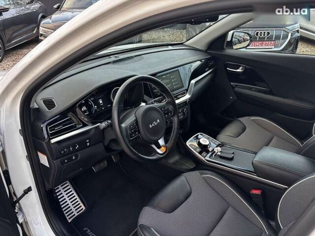 Киа Niro, объемом двигателя 0 л и пробегом 72 тыс. км за 23600 $, фото 27 на Automoto.ua