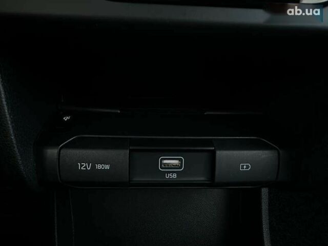 Киа Niro, объемом двигателя 0 л и пробегом 62 тыс. км за 24600 $, фото 13 на Automoto.ua