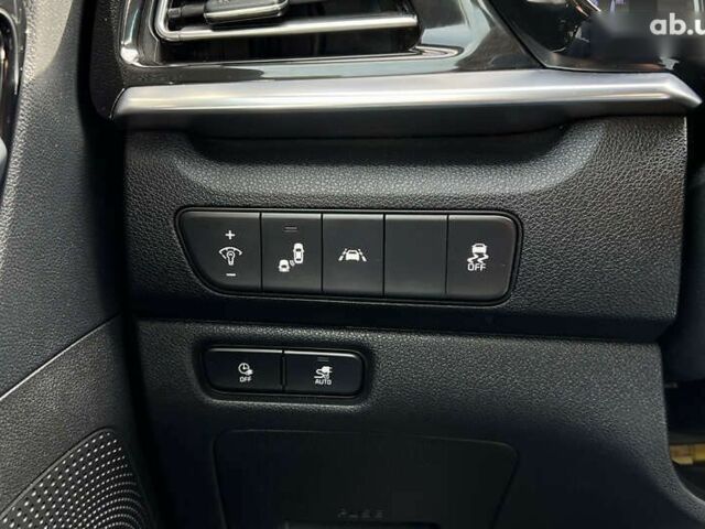 Киа Niro, объемом двигателя 0 л и пробегом 54 тыс. км за 22650 $, фото 15 на Automoto.ua