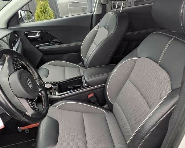 Киа Niro, объемом двигателя 0 л и пробегом 50 тыс. км за 17300 $, фото 7 на Automoto.ua