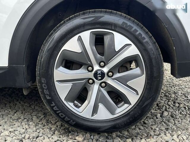 Кіа Niro, об'ємом двигуна 0 л та пробігом 69 тис. км за 20323 $, фото 22 на Automoto.ua