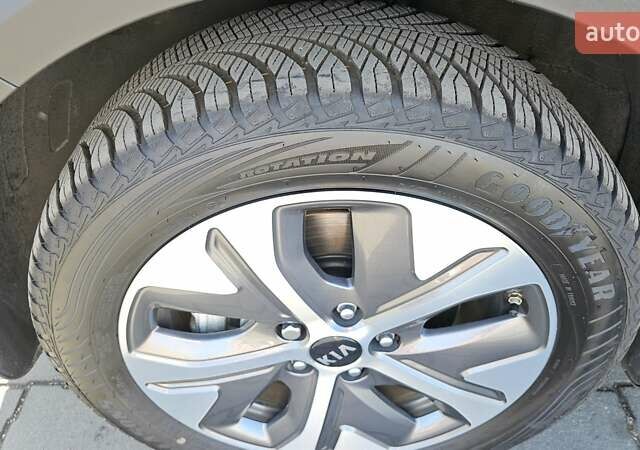 Киа Niro, объемом двигателя 0 л и пробегом 21 тыс. км за 22700 $, фото 13 на Automoto.ua