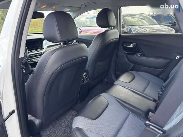 Киа Niro, объемом двигателя 0 л и пробегом 53 тыс. км за 19999 $, фото 29 на Automoto.ua