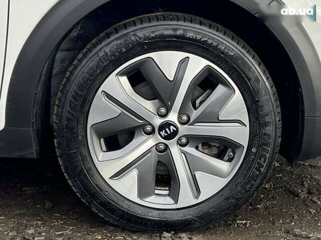 Киа Niro, объемом двигателя 0 л и пробегом 54 тыс. км за 21193 $, фото 23 на Automoto.ua