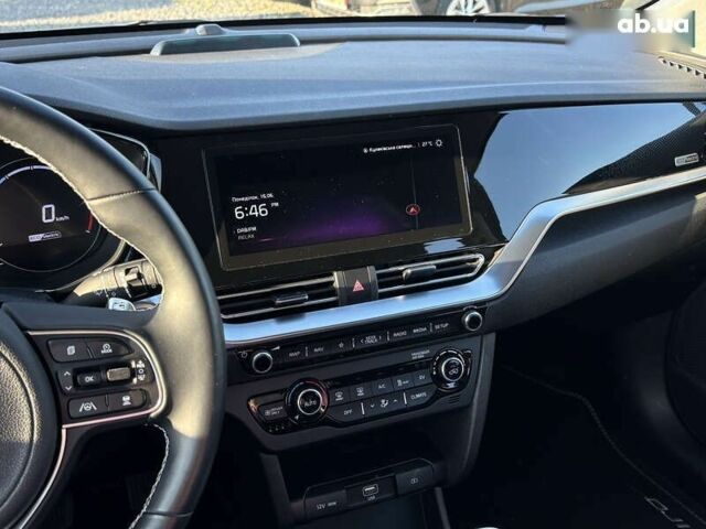 Киа Niro, объемом двигателя 0 л и пробегом 55 тыс. км за 22400 $, фото 17 на Automoto.ua