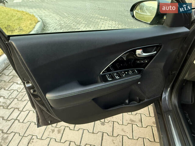 Кіа Niro, об'ємом двигуна 0 л та пробігом 84 тис. км за 19200 $, фото 16 на Automoto.ua