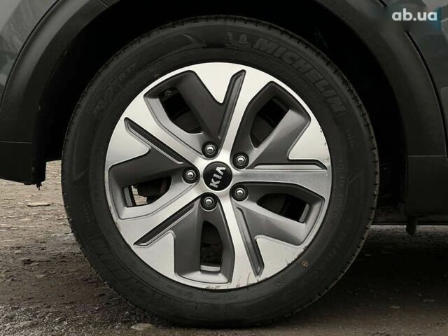 Кіа Niro, об'ємом двигуна 0 л та пробігом 107 тис. км за 19454 $, фото 21 на Automoto.ua