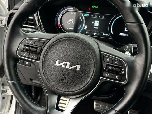 Киа Niro, объемом двигателя 0 л и пробегом 55 тыс. км за 24999 $, фото 18 на Automoto.ua