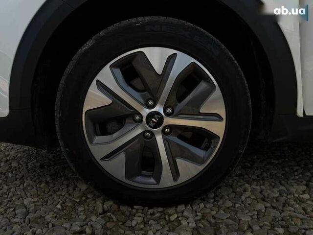 Кіа Niro, об'ємом двигуна 0 л та пробігом 59 тис. км за 23800 $, фото 18 на Automoto.ua