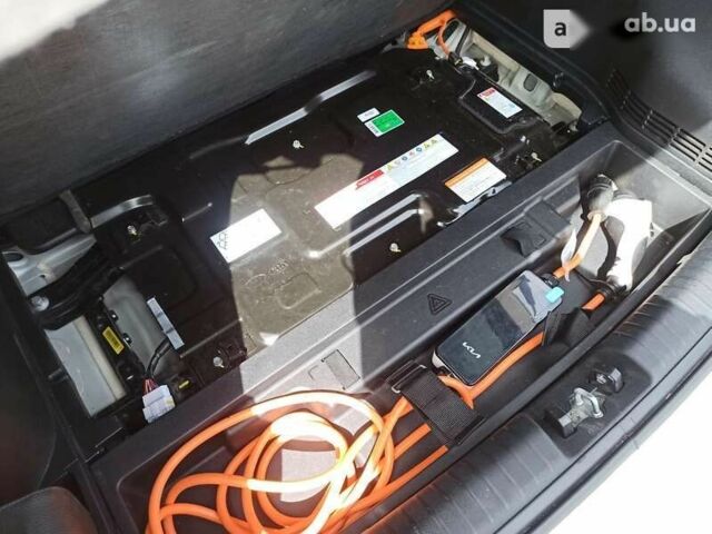 Кіа Niro, об'ємом двигуна 0 л та пробігом 18 тис. км за 28900 $, фото 27 на Automoto.ua
