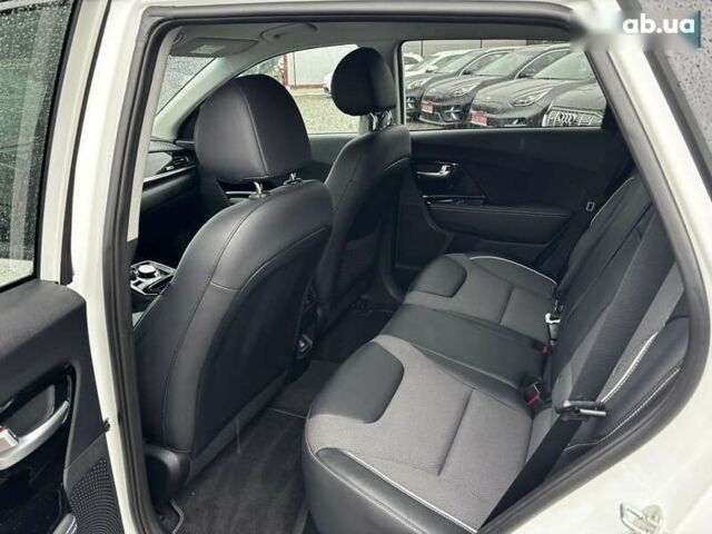 Киа Niro, объемом двигателя 0 л и пробегом 75 тыс. км за 21650 $, фото 28 на Automoto.ua