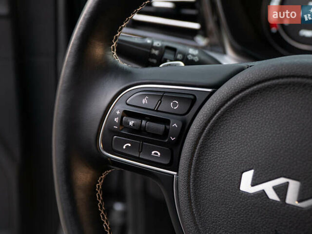 Киа Niro, объемом двигателя 0 л и пробегом 46 тыс. км за 22300 $, фото 27 на Automoto.ua