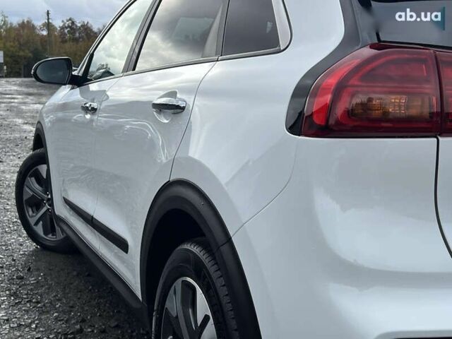 Киа Niro, объемом двигателя 0 л и пробегом 54 тыс. км за 21193 $, фото 11 на Automoto.ua