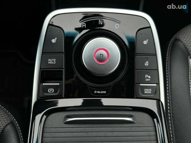 Киа Niro, объемом двигателя 0 л и пробегом 56 тыс. км за 23400 $, фото 7 на Automoto.ua