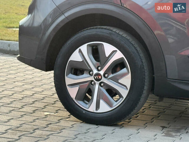 Кіа Niro, об'ємом двигуна 0 л та пробігом 84 тис. км за 19200 $, фото 11 на Automoto.ua