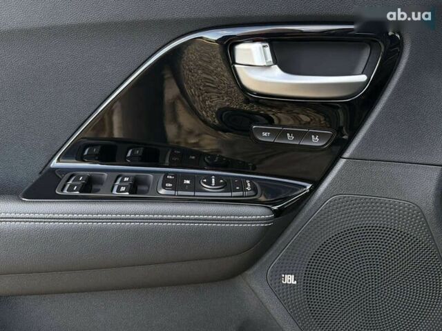 Киа Niro, объемом двигателя 0 л и пробегом 88 тыс. км за 23900 $, фото 6 на Automoto.ua