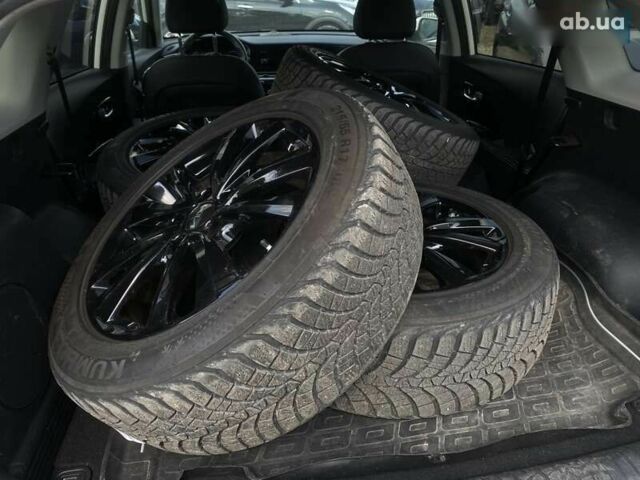 Киа Niro, объемом двигателя 0 л и пробегом 47 тыс. км за 23900 $, фото 6 на Automoto.ua