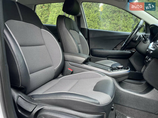 Киа Niro, объемом двигателя 0 л и пробегом 89 тыс. км за 18500 $, фото 44 на Automoto.ua