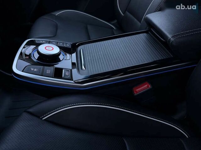 Киа Niro, объемом двигателя 0 л и пробегом 88 тыс. км за 23900 $, фото 4 на Automoto.ua