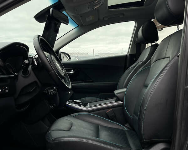 Киа Niro, объемом двигателя 0 л и пробегом 105 тыс. км за 20350 $, фото 30 на Automoto.ua