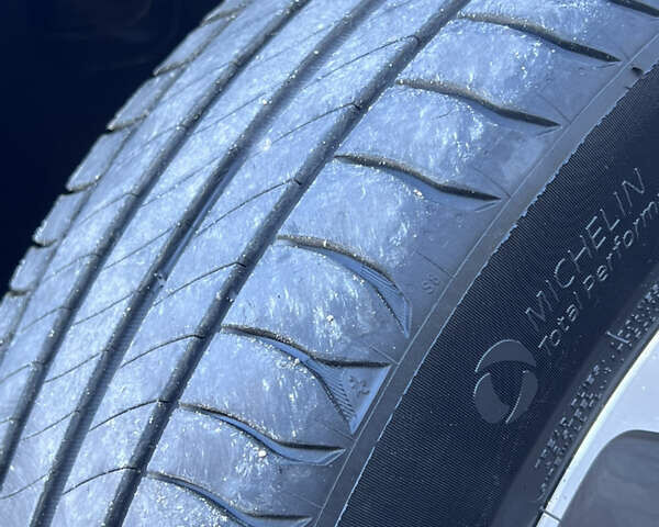 Киа Niro, объемом двигателя 0 л и пробегом 89 тыс. км за 18500 $, фото 15 на Automoto.ua