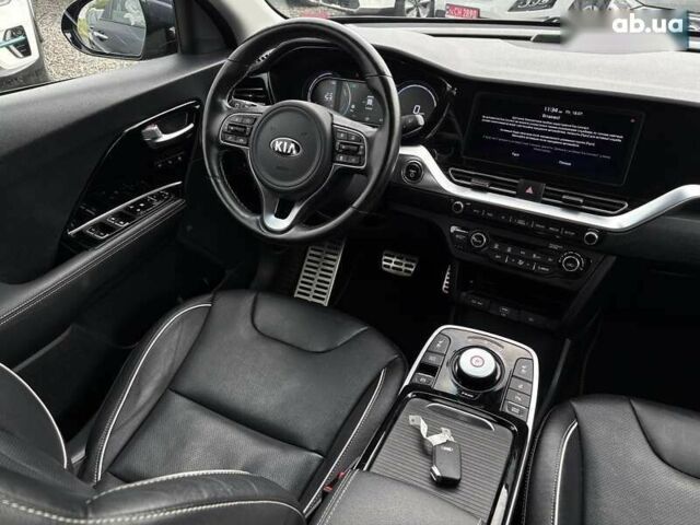 Киа Niro, объемом двигателя 0 л и пробегом 64 тыс. км за 22100 $, фото 27 на Automoto.ua