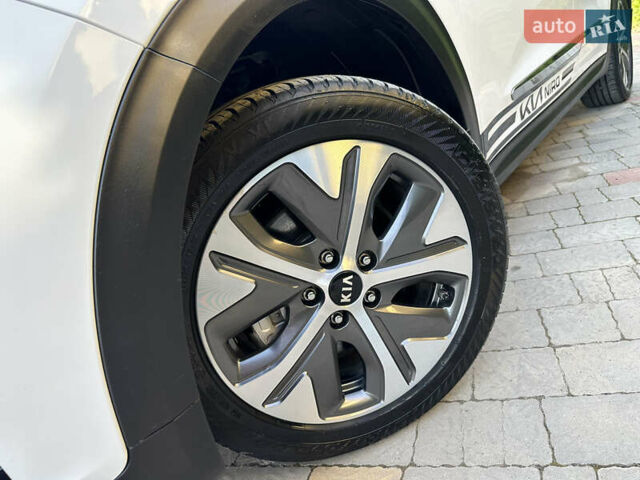 Киа Niro, объемом двигателя 0 л и пробегом 55 тыс. км за 17999 $, фото 20 на Automoto.ua