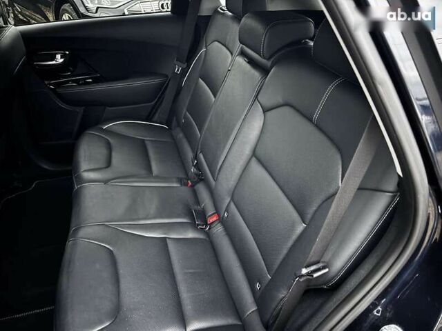 Киа Niro, объемом двигателя 0 л и пробегом 104 тыс. км за 20800 $, фото 24 на Automoto.ua