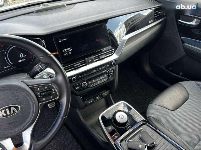 Киа Niro, объемом двигателя 0 л и пробегом 53 тыс. км за 19999 $, фото 23 на Automoto.ua