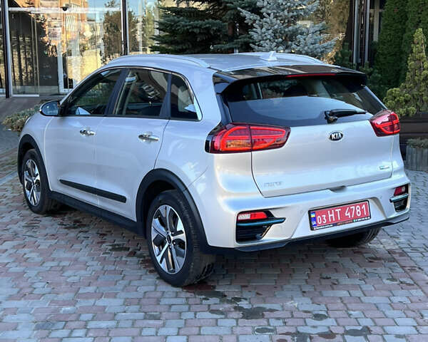 Киа Niro, объемом двигателя 0 л и пробегом 89 тыс. км за 18500 $, фото 10 на Automoto.ua