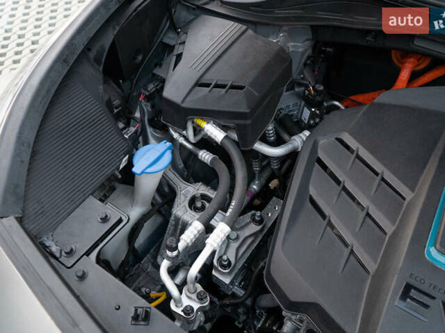Киа Niro, объемом двигателя 0 л и пробегом 46 тыс. км за 22300 $, фото 43 на Automoto.ua