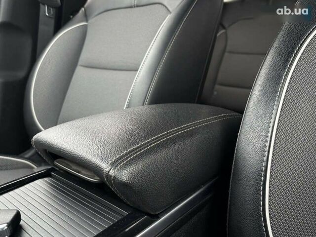 Киа Niro, объемом двигателя 0 л и пробегом 88 тыс. км за 22700 $, фото 20 на Automoto.ua