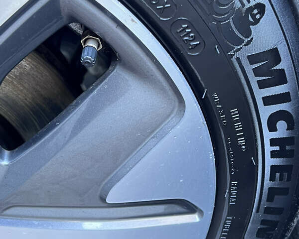 Киа Niro, объемом двигателя 0 л и пробегом 89 тыс. км за 18500 $, фото 16 на Automoto.ua