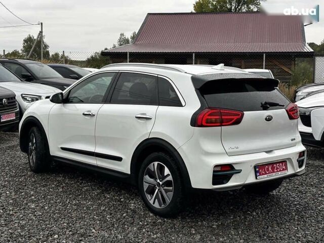 Киа Niro, объемом двигателя 0 л и пробегом 75 тыс. км за 21650 $, фото 6 на Automoto.ua