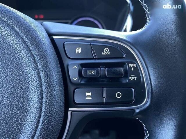 Кіа Niro, об'ємом двигуна 0 л та пробігом 105 тис. км за 21500 $, фото 4 на Automoto.ua