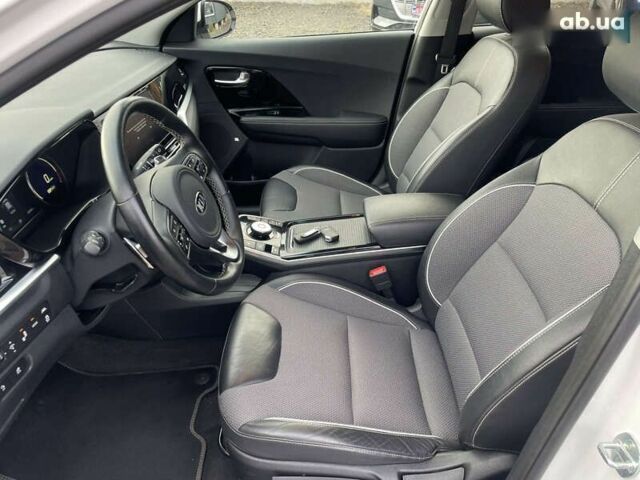 Кіа Niro, об'ємом двигуна 0 л та пробігом 69 тис. км за 20323 $, фото 26 на Automoto.ua