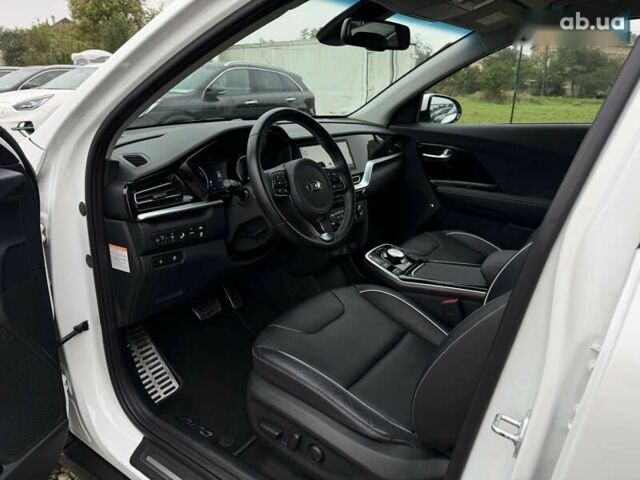 Киа Niro, объемом двигателя 0 л и пробегом 54 тыс. км за 24700 $, фото 2 на Automoto.ua
