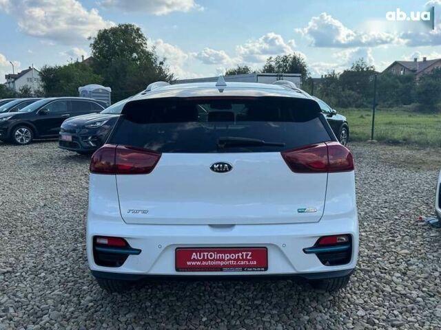 Кіа Niro, об'ємом двигуна 0 л та пробігом 59 тис. км за 23800 $, фото 13 на Automoto.ua